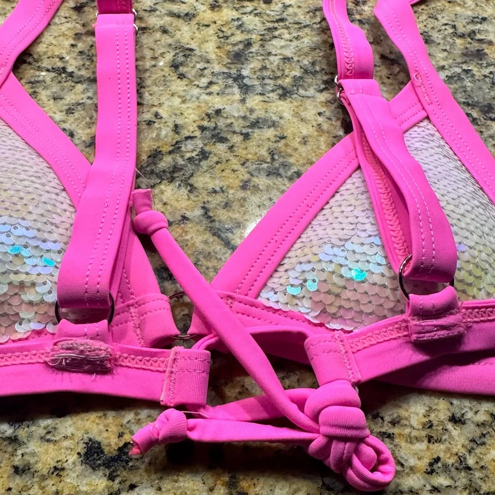 EUC‎ Zaful Pink Sequin Triangle Bikini Top Small Iridescent Mermaid Tie Back